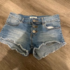 barely worn billabong shorts